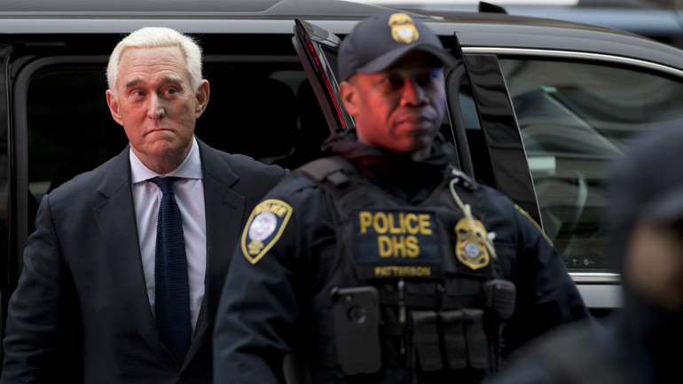 ΗΠΑ: Ο Τραμπ κατηγορεί για «προκατάληψη» τους ενόρκους στη δίκη του Ρότζερ Στόουν