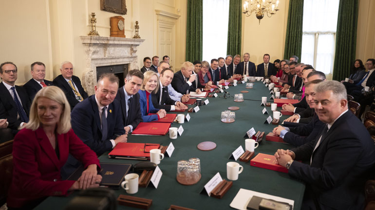 Βρετανία: Πρώτη συνεδρίαση του νέου υπουργικού συμβουλίου