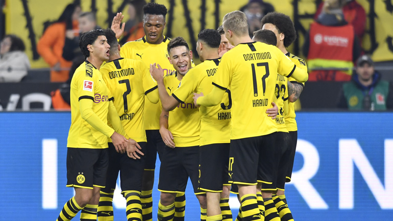 Σε απόσταση… αναπνοής από την κορυφή η Ντόρτμουντ, 4-0 την Άιντραχτ