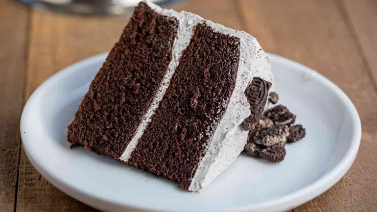 Σοκολατένιο κέικ με μπισκότα oreo