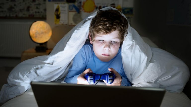 Αυξήθηκε η διαδικτυακή εξάρτηση των παιδιών στην Ελλάδα
