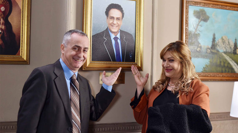 Το Καφέ της Χαράς: Ο αστυνόμος συλλαμβάνει τη Βάλια