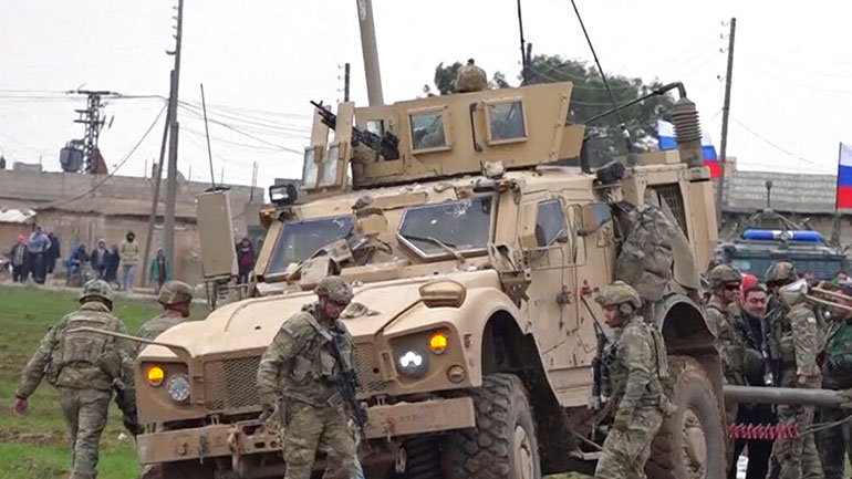 Ρωσία-Τουρκία: Συνάντηση των υπουργών Εξωτερικών λόγω των εντάσεων στη Συρία