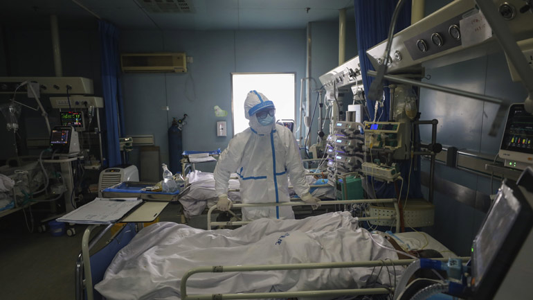 Κορωναϊός: 139 νέοι θάνατοι και 2.420 επιβεβαιωμένα νέα κρούσματα στην Κίνα