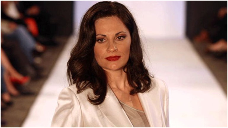 Η Θεοφανία Παπαθωμά ποζάρει πριν 21 χρόνια για εξώφυλλο γνωστού περιοδικού