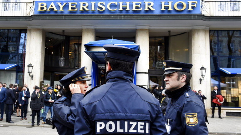 Διάσκεψη του Μονάχου: Ένας Ιρακινός επιχείρησε να αυτοπυρποληθεί κατά τη διάρκεια διαδήλωσης