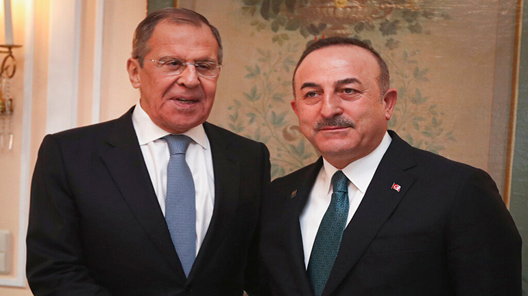 Να σταματήσουν οι επιθέσεις στο Ιντλίμπ, ζήτησε ο Τσαβούσογλου από τον Λαβρόφ