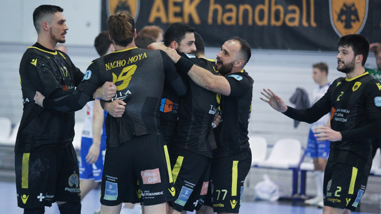 Χάντμπολ: Στους «8» του Challenge Cup η ΑΕΚ, 27-27 με την Ντράμεν