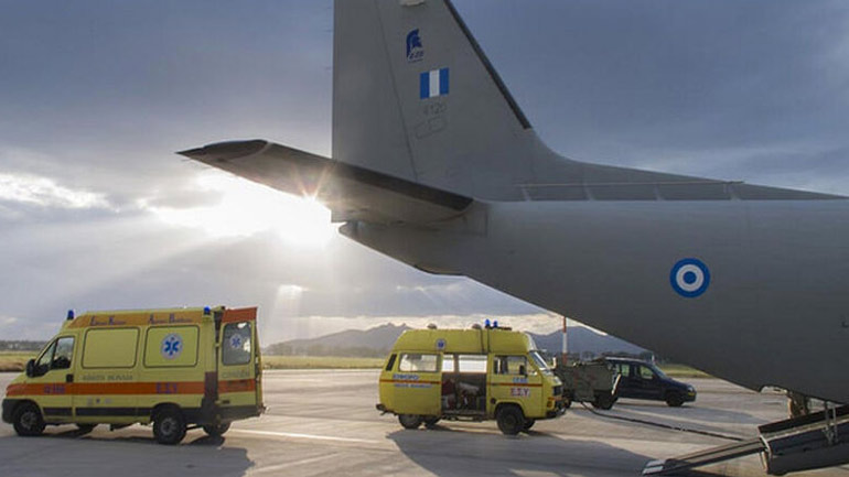 Διπλή αεροδιακομιδή ανδρών από την Κάρπαθο στην Κρήτη