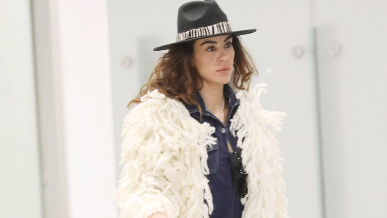 Το airport look της Ειρήνης Παπαδοπούλου που πρέπει να αντιγράψεις