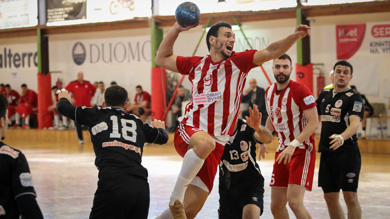 Handball Premier: Δύσκολη νίκη του Ολυμπιακού, 25-23 τον Αερωπό