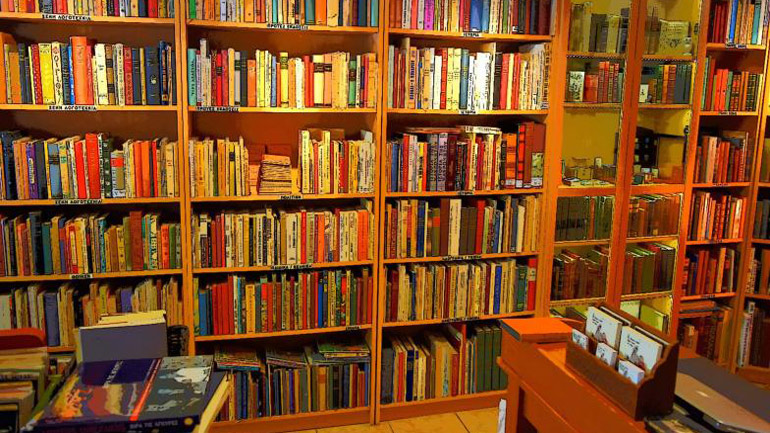 Δανειστική βιβλιοθήκη για ενήλικες στο νησί της Καλύμνου