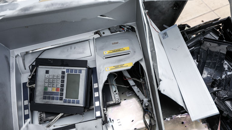 Ανατίναξαν ΑΤΜ στον Άγιο Δημήτριο