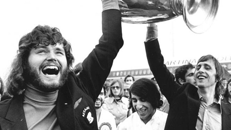 Θρήνος στον Άγιαξ – Πέθανε ο Μπάρι Χουλσόφ