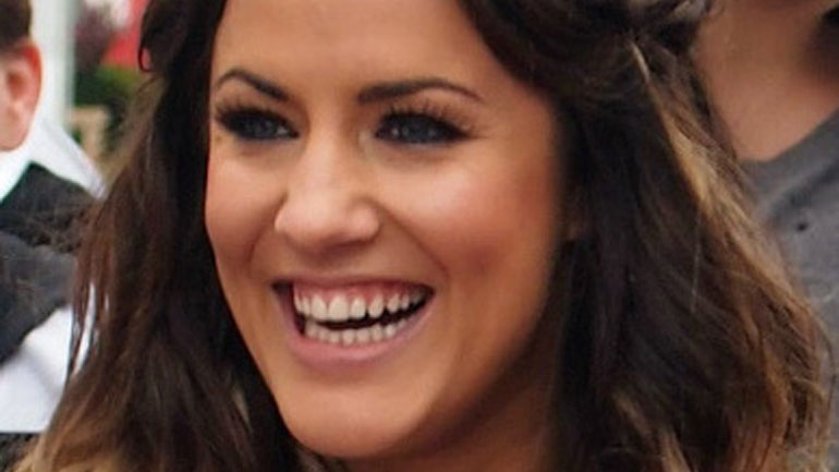 Η αυτοκτονία της Καρολίν Φλακ πυροδοτεί αξιώσεις για την επιβολή αυστηρότερων κανόνων στα βρετανικά ΜΜΕ