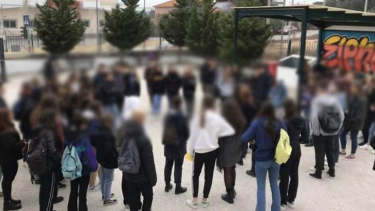 Διακοπή κυκλοφορίας στη Λ. Μαραθώνος λόγω μαθητικής πορείας