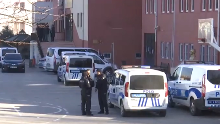 Ένοπλος άνοιξε πυρ σε σχολείο στην Άγκυρα – Ένας τραυματίας