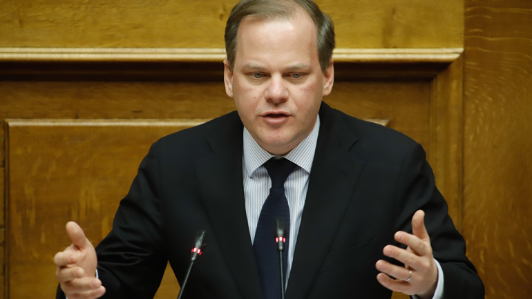 Καραμανλής: «Κίνηση λογικής» η αποχώρηση των καταληψιών από το αμαξοστάσιο Ρέντη