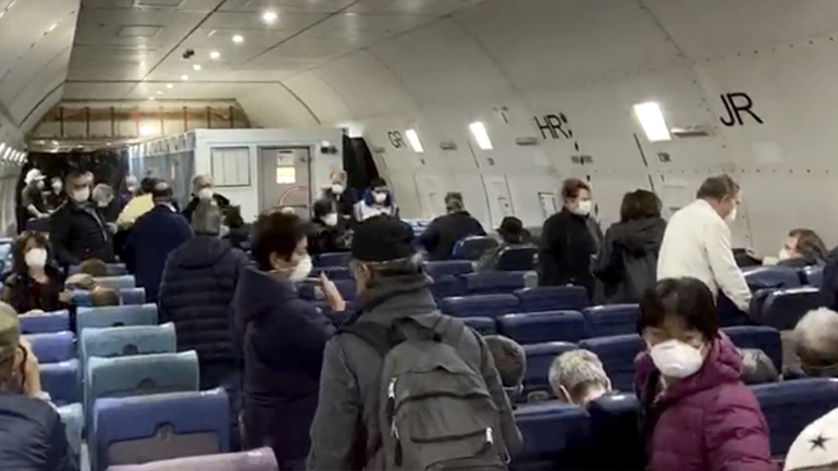 Κορωνοϊός: Αποβιβάζονται 500 επιβάτες από κρουαζιερόπλοιο σε καραντίνα στην Ιαπωνία