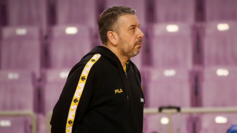 Παπαθεοδώρου: «Oμάδα που αγωνίζεται σε υψηλό τέμπο η Βόννη»