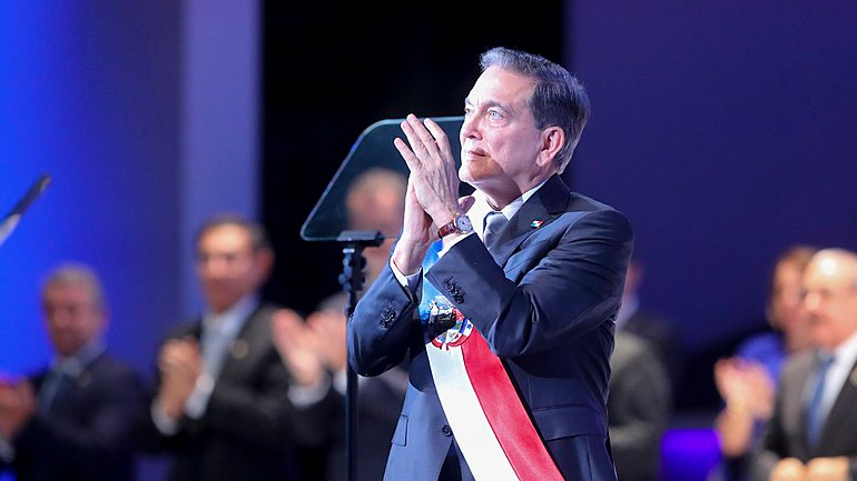 Φορολογικοί παράδεισοι: Ο πρόεδρος του Παναμά καταγγέλλει την «αυθαίρετη» απόφαση της Ε.Ε.