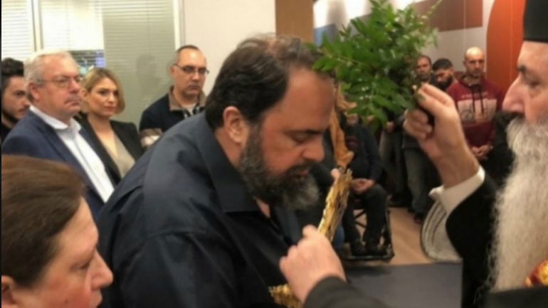 Το «Άγιο» μεροκάματο, τα εγκαίνια στον διάδρομο και ο κυματοθραύστης