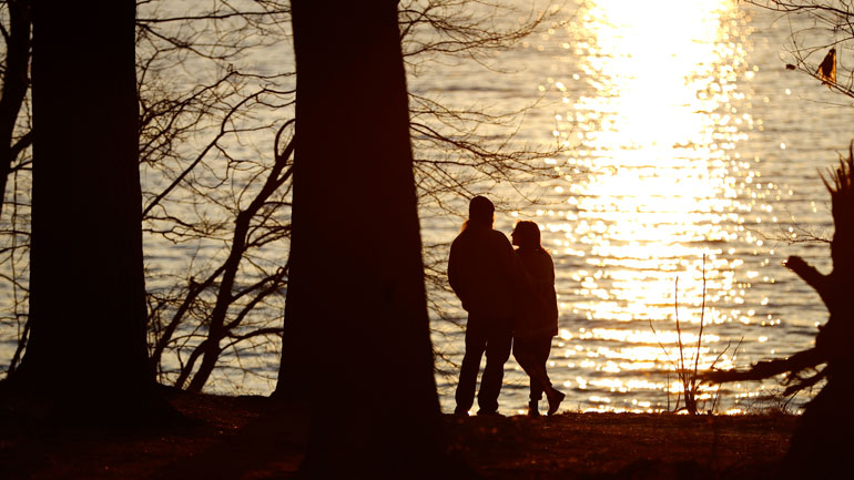 Τα βασικά χαρακτηριστικά της καταναγκαστικής σεξουαλικής συμπεριφοράς σύμφωνα με τους ειδικούς