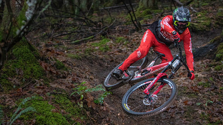 Between the Races | Το 3ο επεισόδιο της σειράς με τον Mark Wallace