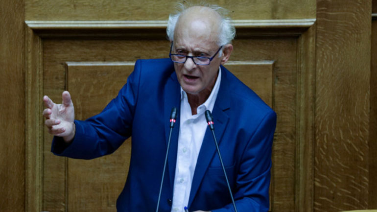 Η παράσταση αρχίζει…