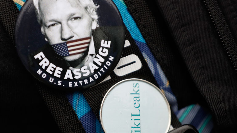 Βρετανία: Στέλεχος των Εργατικών συνέκρινε τον Τζούλιαν Ασάνζ με την υπόθεση Ντρέιφους