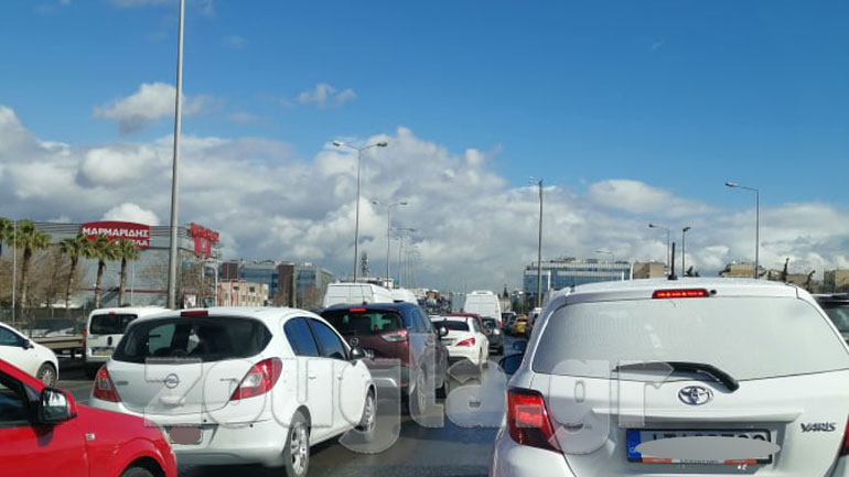 Αυξημένη κίνηση στην Εθνική Οδό Αθηνών-Λαμίας