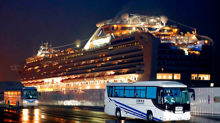 Ιαπωνία: Δημόσιοι λειτουργοί μολύνθηκαν από επιβάτες του κρουαζιερόπλοιου Diamond Princess