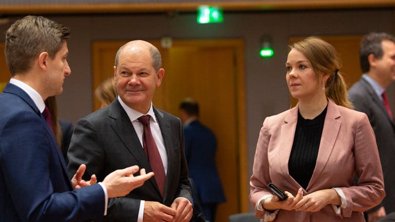 Όλαφ Σολτς: O παγκόσμιος ελάχιστος φόρος εταιρειών θα φέρει περισσότερα χρήματα