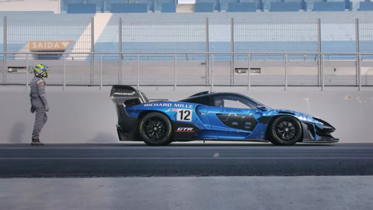 Η αγωνιστική Senna στα χέρια του Senna