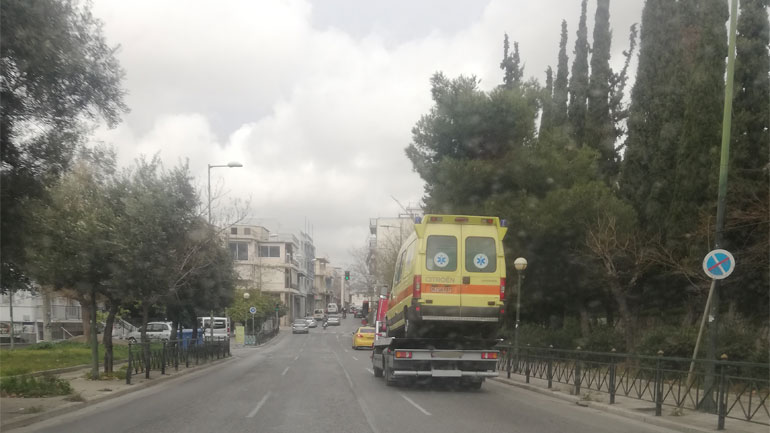 Επιστροφή στο σπίτι με… αλβανικό ασθενοφόρο!