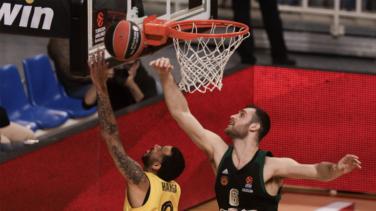 Λύγισε στο τέλος ο Παναθηναϊκός, ηττήθηκε με 92-81 από την Μπαρτσελόνα στο ΟΑΚΑ
