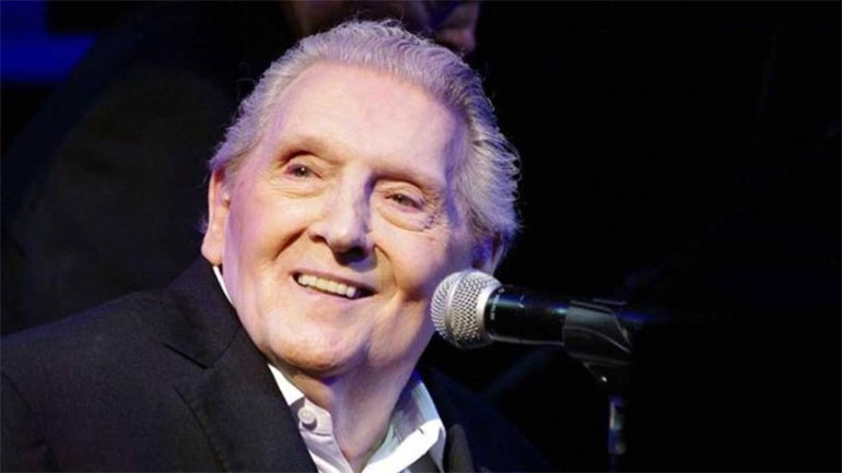 Ο Τζέρι Λι Λιούις μιλά για την επιστροφή του στα στούντιο