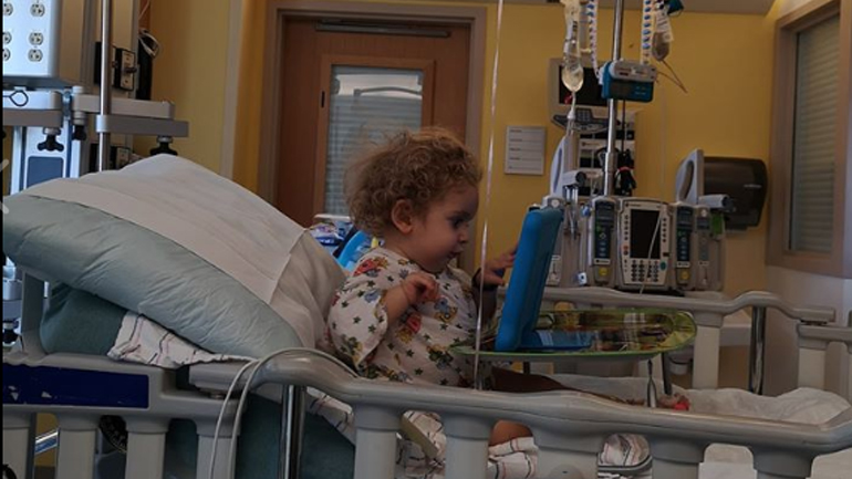 Στο νοσοκομείο με ίωση ο μικρός Παναγιώτης Ραφαήλ