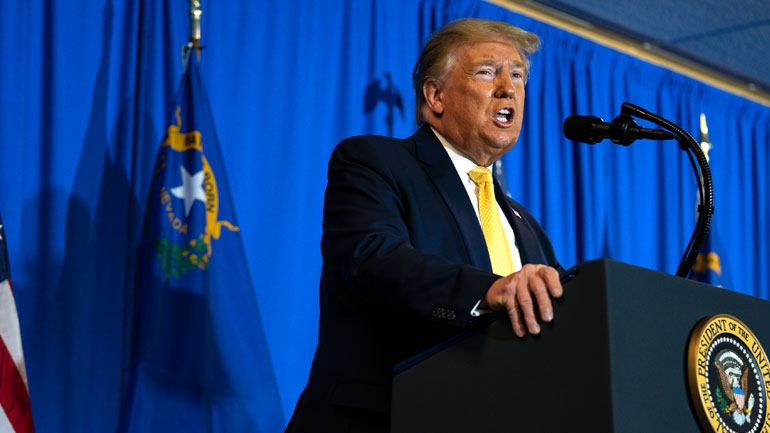 «Εκστρατεία παραπληροφόρησης από τους Δημοκρατικούς το δημοσίευμα για ρωσική ανάμειξη στις εκλογές»