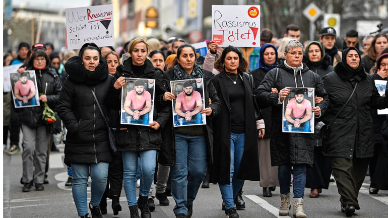 Μακελειό στο Χανάου: Φόβος για αρνητικές επιπτώσεις στην οικονομία