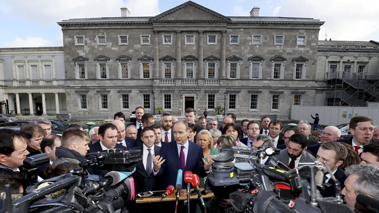 Διερευνητικές συνομιλίες ξεκινούν τα δύο μεγάλα κεντροδεξιά κόμματα στην Ιρλανδία