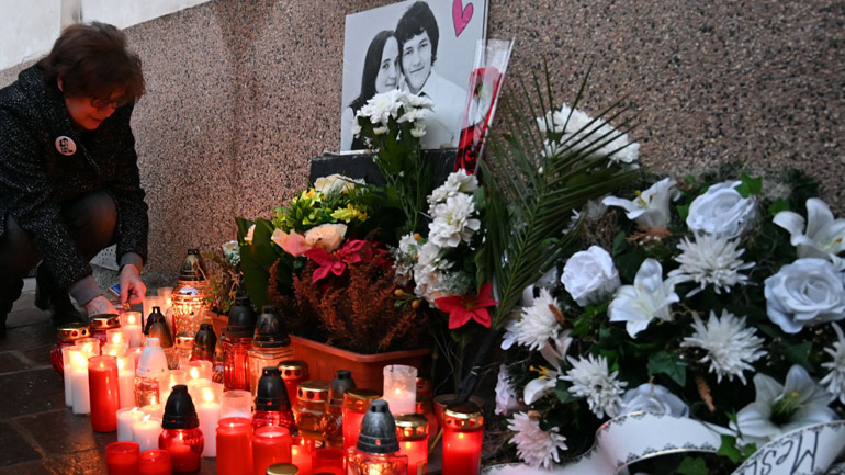 Σλοβακία: Χιλιάδες διαδηλωτές στη μνήμη του δολοφονηθέντος δημοσιογράφου Γιαν Κούτσιακ