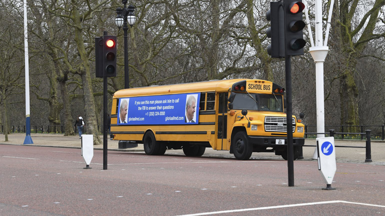 Βρετανία: Λεωφορείο αναστάτωσε τα ανάκτορα του Μπάκιγχαμ