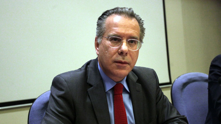 Κουμουτσάκος: Οι βραχονησίδες «δεν είναι το πλάνο της κυβέρνησης»