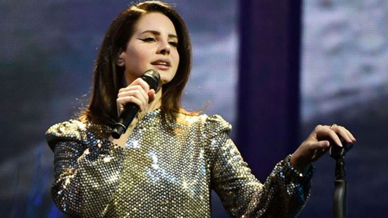 Η Lana Del Rey ακυρώνει την ευρωπαϊκή περιοδεία της: «Έχασα εντελώς τη φωνή μου»
