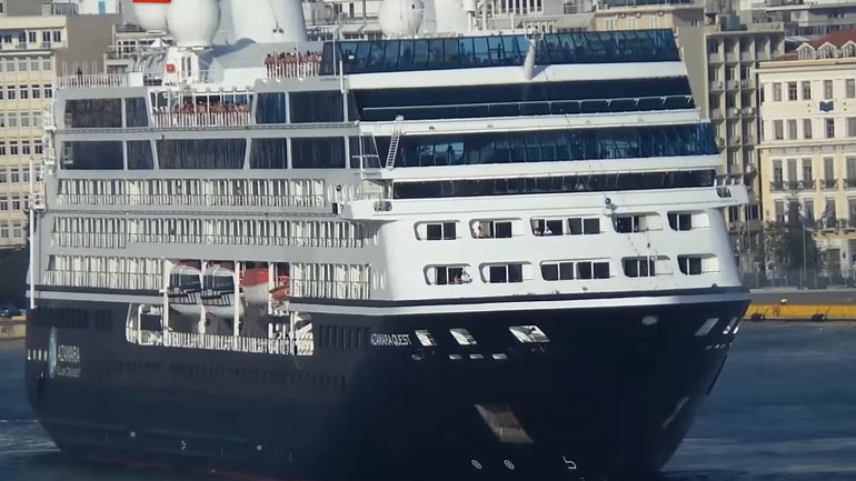 Το πλοίο των οργίων φέτος κάνει στάσεις σε ελληνικά νησιά