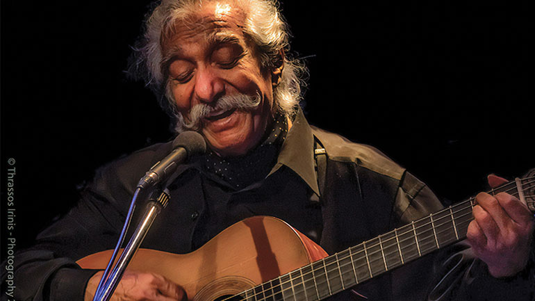 Ο Κώστας Χατζής στο Half Note