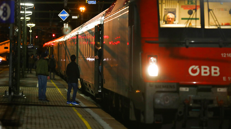 Covid-19: Η Αυστρία διέκοψε όλες τις σιδηροδρομικές συνδέσεις με την Ιταλία