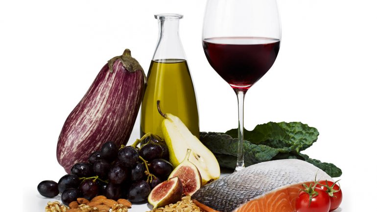 Η μεσογειακή διατροφή μπορεί να παρατείνει τη ζωή