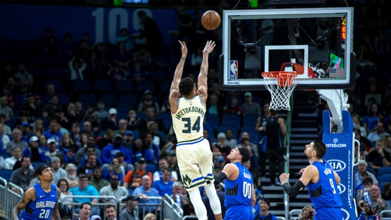 ΝΒΑ: Oι Μπακς έγιναν η… γρηγορότερη ομάδα που προκρίνεται στα πλέι οφ τα τελευταία 15 χρόνια